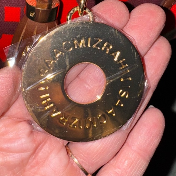 ISSAC MIZRAHI Live! Bridgehampton Printed Canvas Leather Tote Purse Bag Red NWOT - Picture 3 of 16